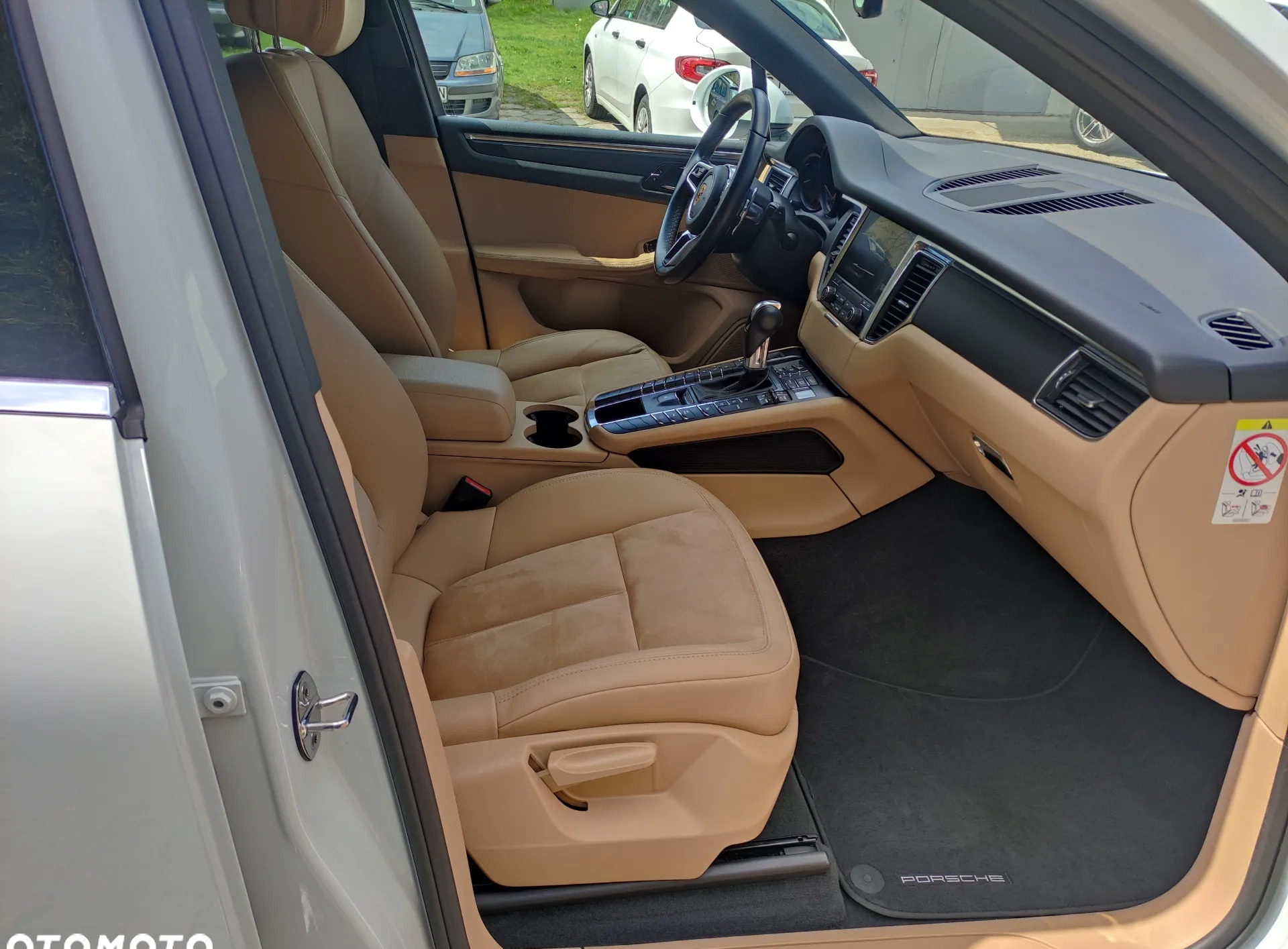 Porsche Macan cena 112000 przebieg: 234823, rok produkcji 2017 z Katowice małe 191